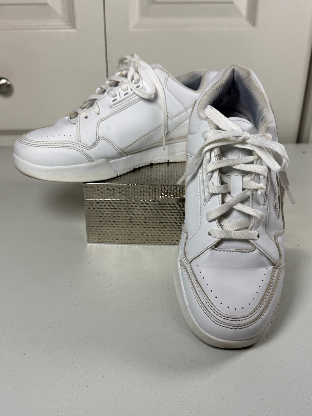 British Knights BK White Lace Up Sneakers Women’s Size 8